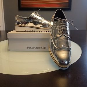 NWOT Cape Robbin silver platform Oxfords